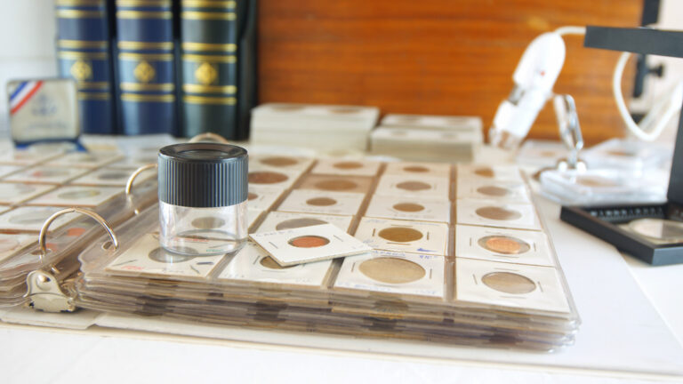 How to Choose the Perfect Challenge Coin Display Case