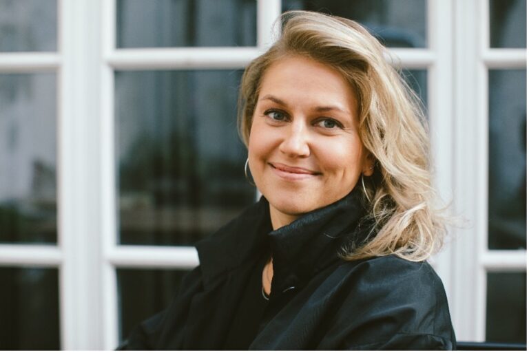 Svetlana Kirsanova: Biography, Banking and Telecom Career