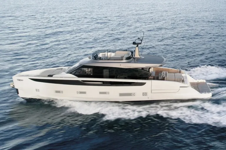 Azimut Seadeck Series Soars