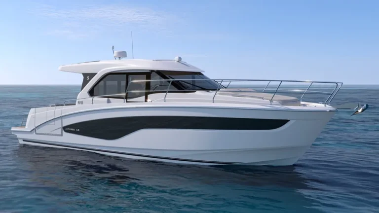 Beneteau plans Antares 12 Coupe premieres