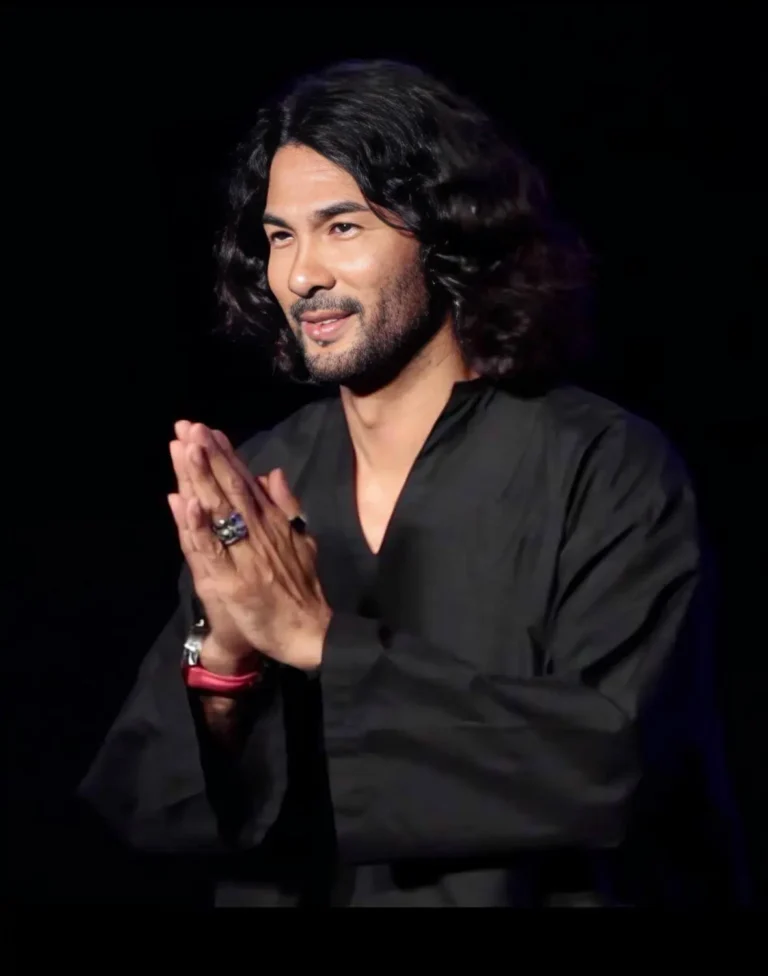 8 Noteworthy Malaysian Fashion Designers 